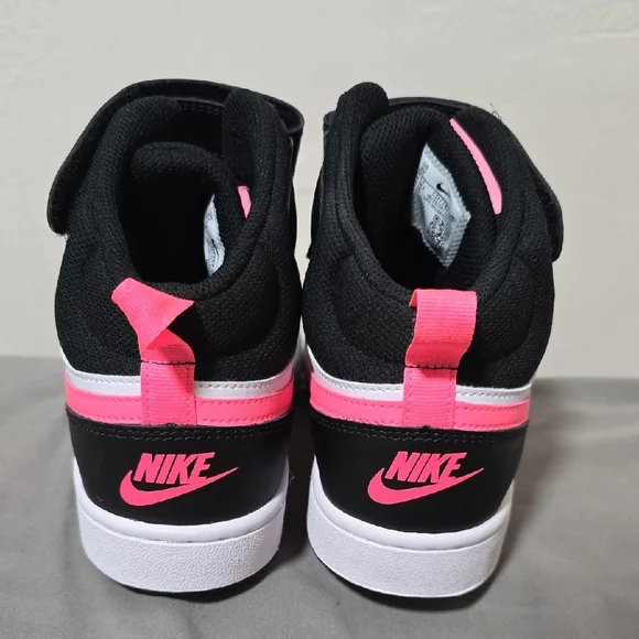 Nike Kids Sneakers - Black, White, and Pink.Nike. Size:6Y. - Picture 5 of 6